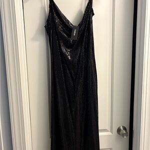 2B Bebe Shimmering Black Backless Dress